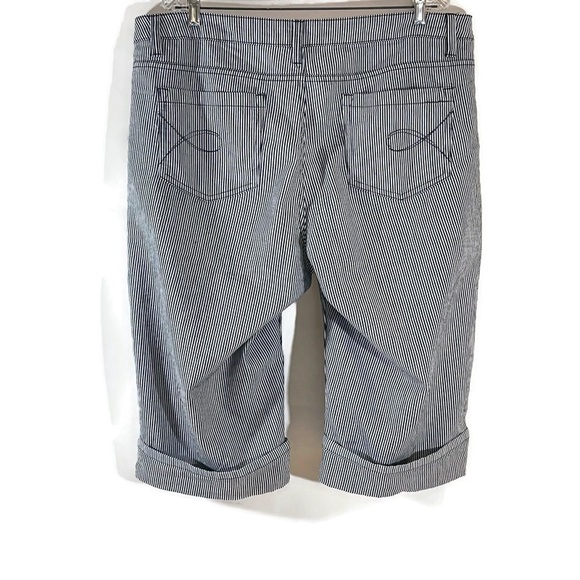 Faded Glory Pin Striped Capris - Picture 2 of 8